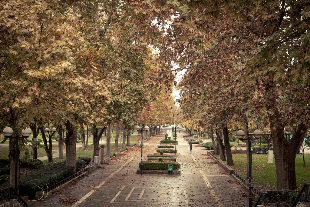 Hotel Park Лариса Экстерьер фото