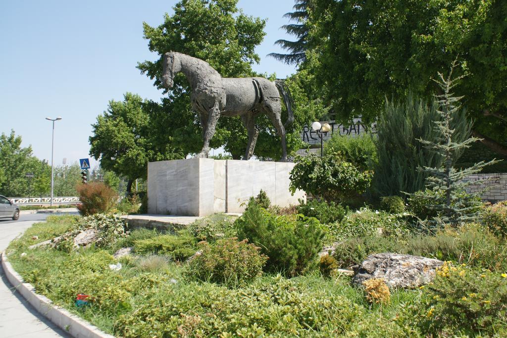 Hotel Park Лариса Экстерьер фото